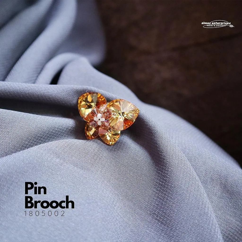 [1805002] Design Brooch 100